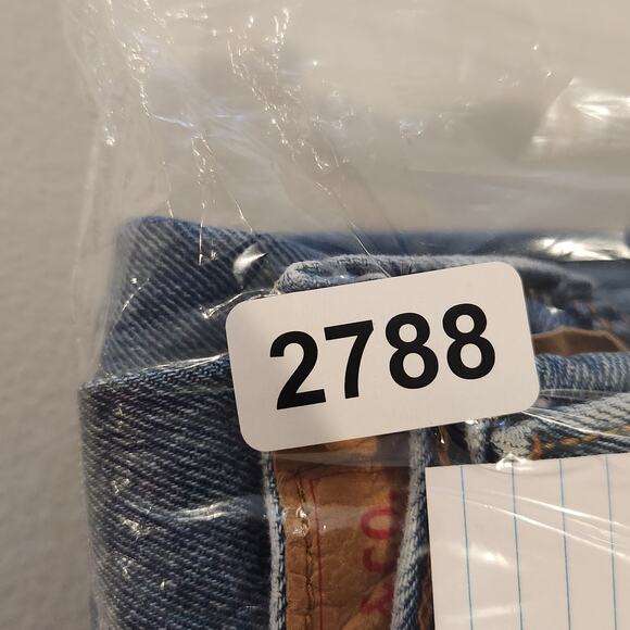 Levi's Mens Medium Wash Button Fly 501 Jeans Size 40x30 Straight Leg Minimalist - Picture 13 of 14